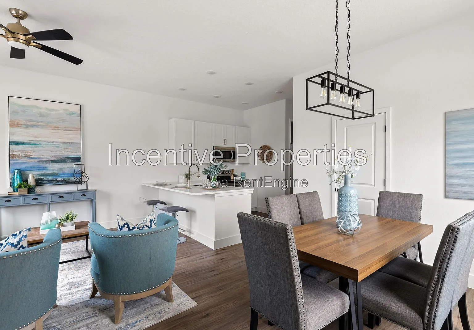 3 bed, 2.5 bath, 1454 sqft, $1,999 — Photo 2