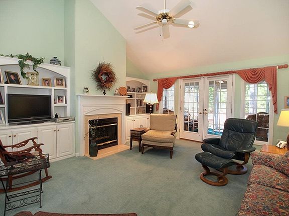 3rd image of 133 Deerwood Ln
