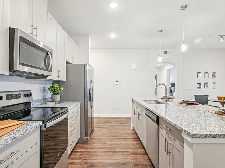 Luxia Rockwall Downes — Photo 14