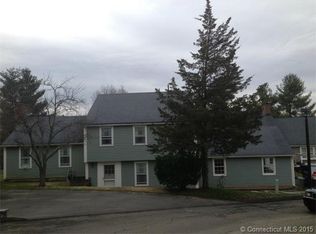 2 Yellow Orange Cir, Middletown, CT 06457