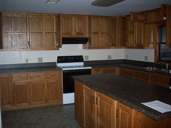 4th image of 206 W Oakland Ave