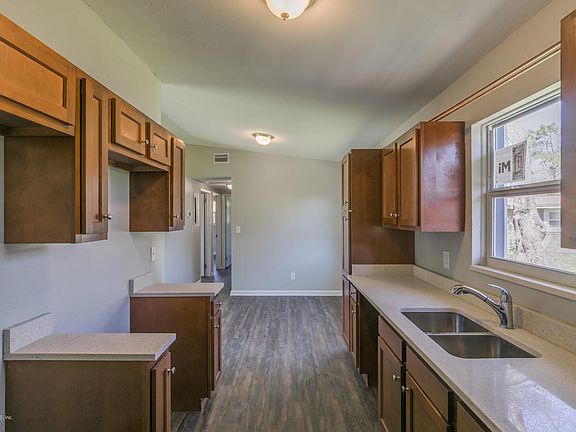 3rd image of 7967 Lorient Dr