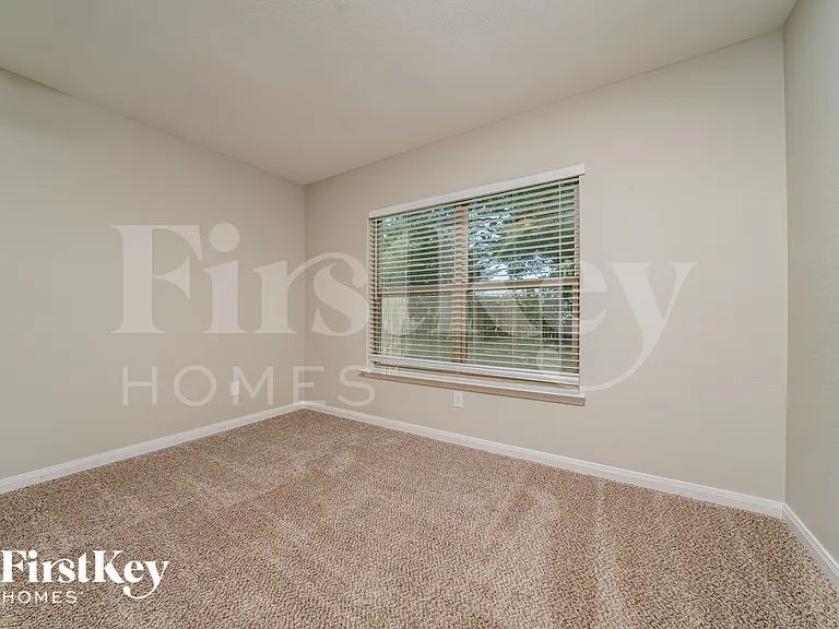 1310 Barrel Dr — Photo 8