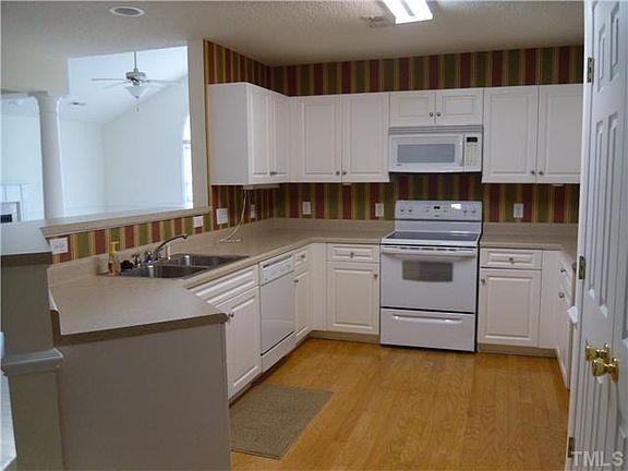 4th image of 107 Chadbury Dr