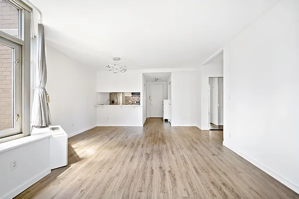 Rented by Douglas Elliman | media 22