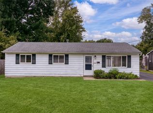 5830 Beech Dr, Mentor On The Lake, OH 44060