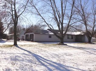 887 Jefferson St, Prescott, WI 54021