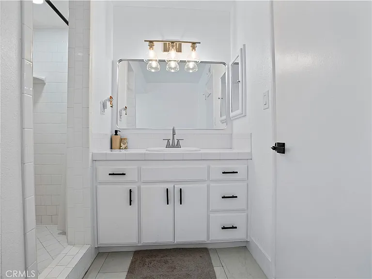 1112 E Avenue J4 — Photo 12
