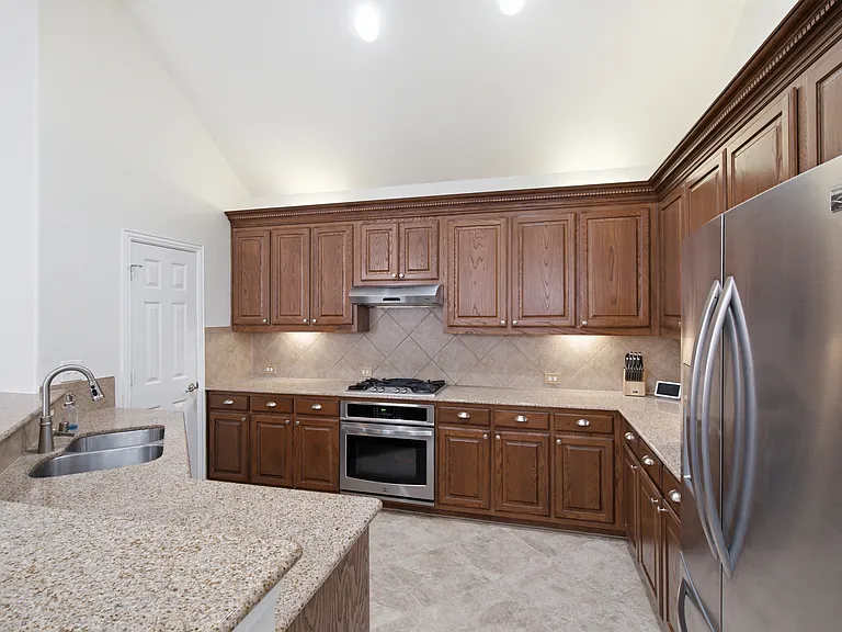 1028 Kaylie St — Photo 11