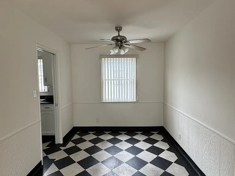 4941 Whitsett Ave #7 — Photo 3