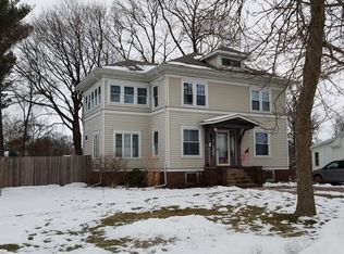 430 N 7th St, Auburn, IL 62615