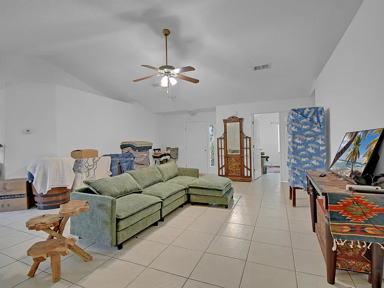 444 Island View Cir — Photo 19