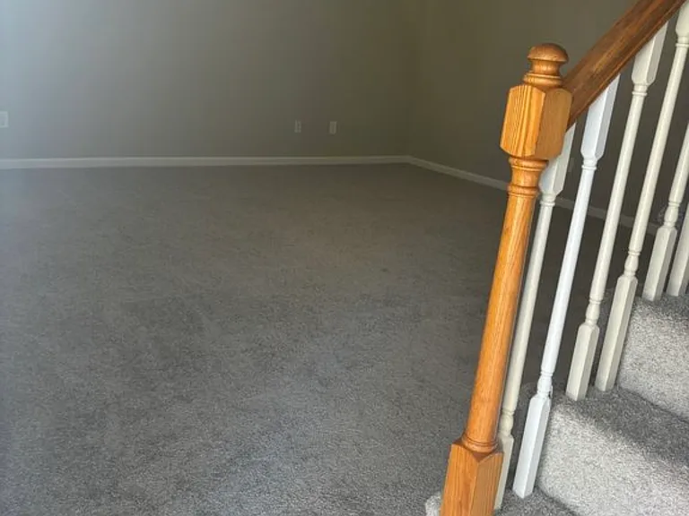 102 Maple Grove Ct — Photo 3