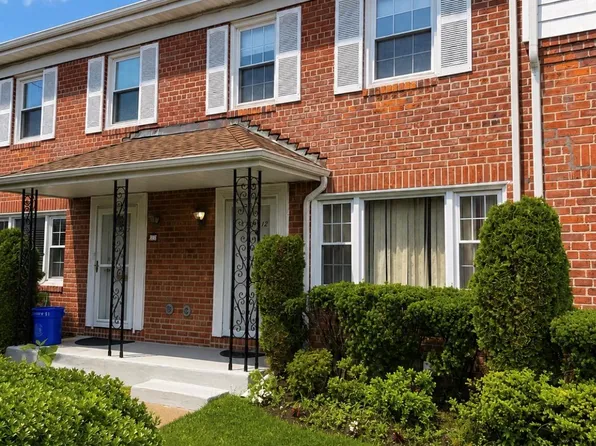 281 Wheeler Avenue #12, Valley Stream, NY 11580