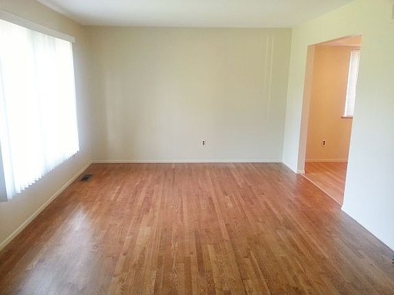 2nd image of 27756 Westcott Crescent Cir