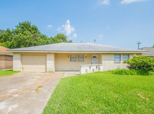2306 14th Ave N, Texas City, TX 77590