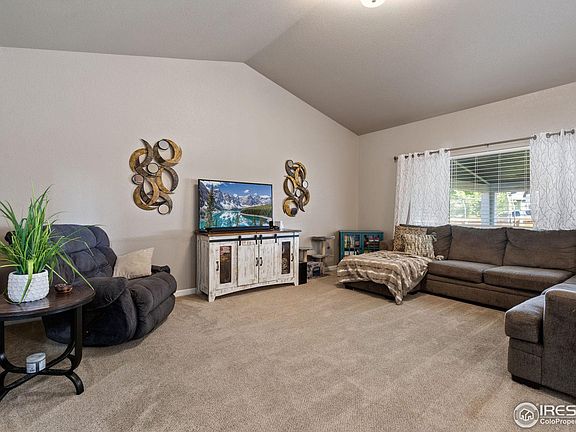 3rd image of 2521 E Prairie Dr