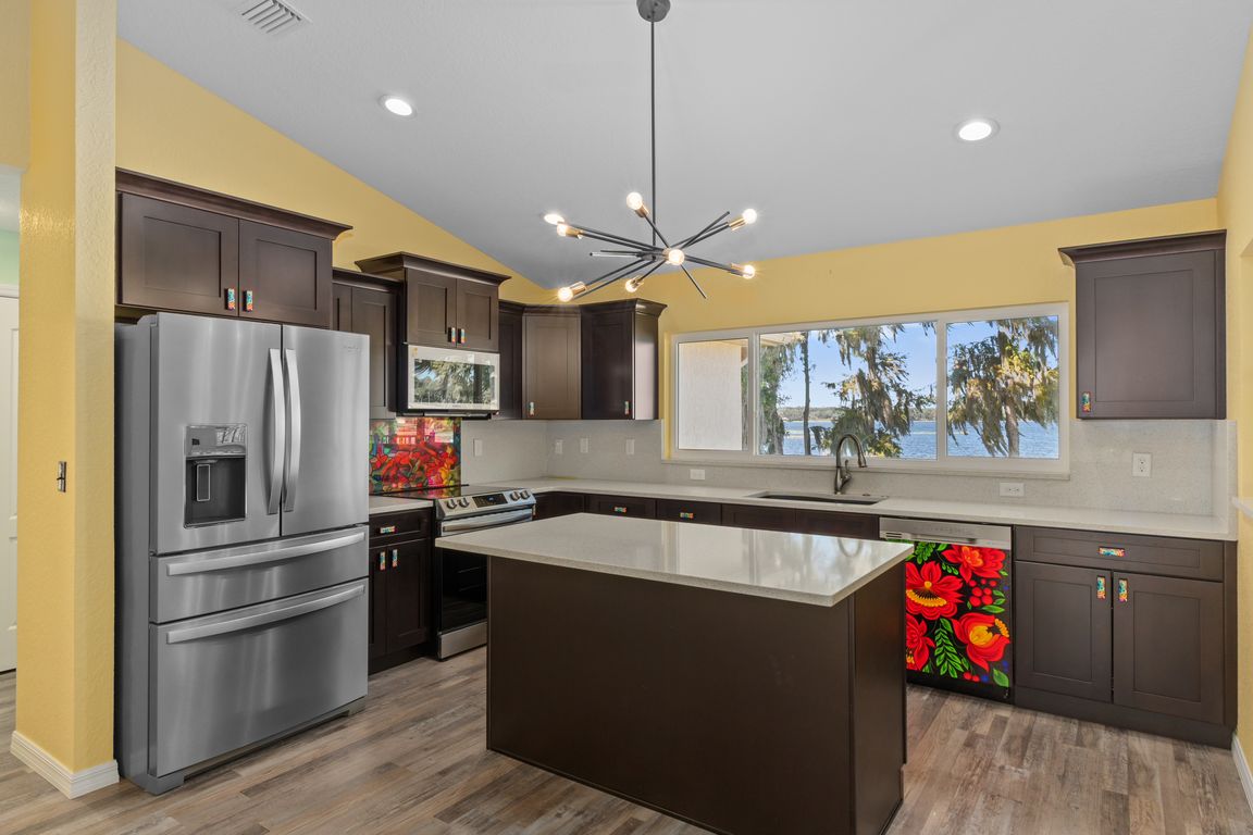 next background image