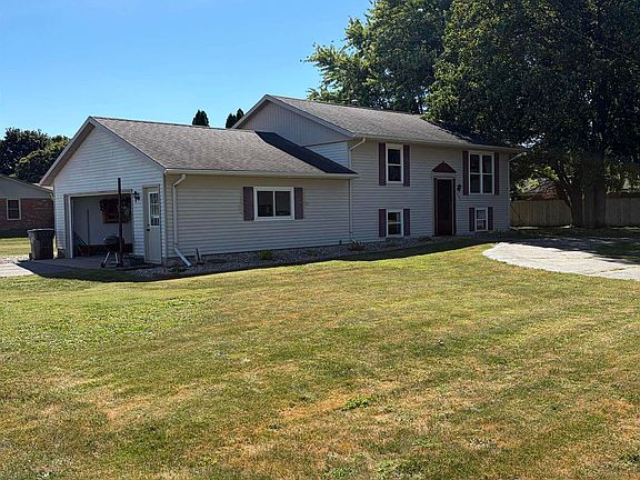 3rd image of 206 E Anstett Dr
