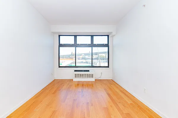 Rented by MySpaceNYC | media 30