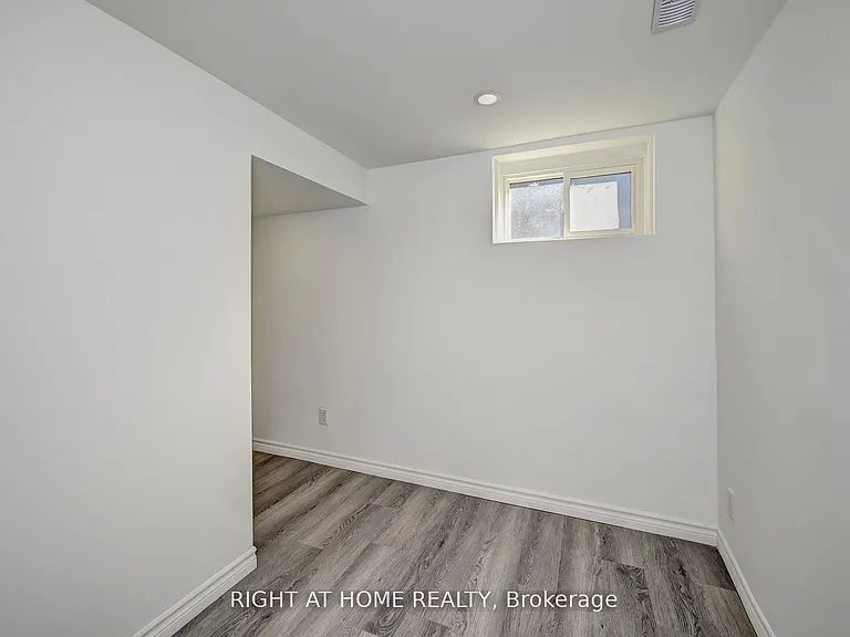 10 Monroe St #BASEMENT — Photo 9