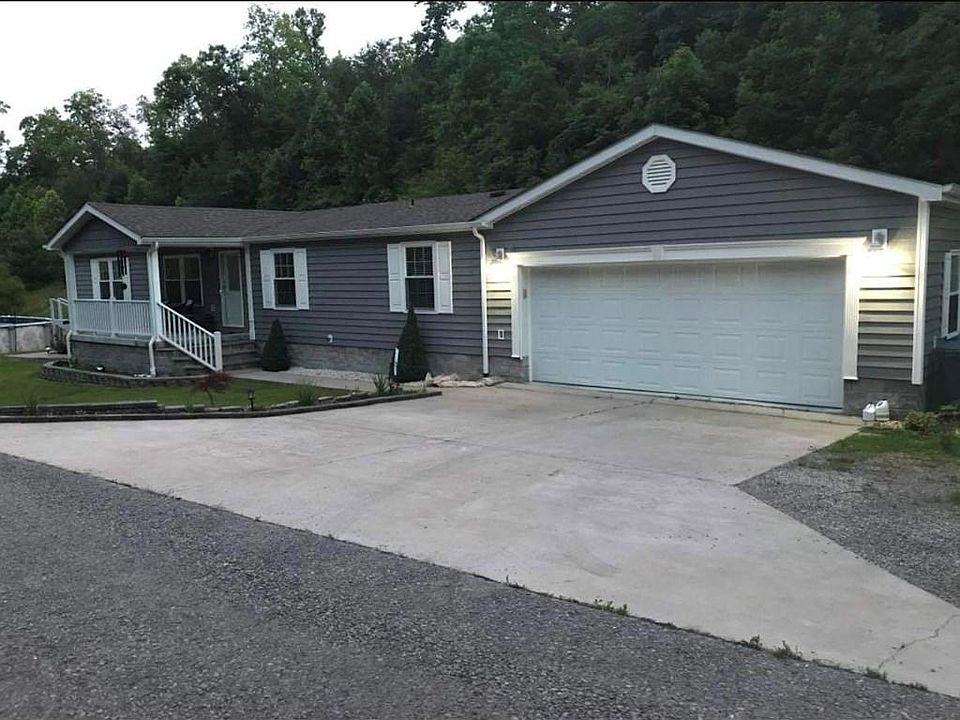2nd image of 214 Fyffe Br
