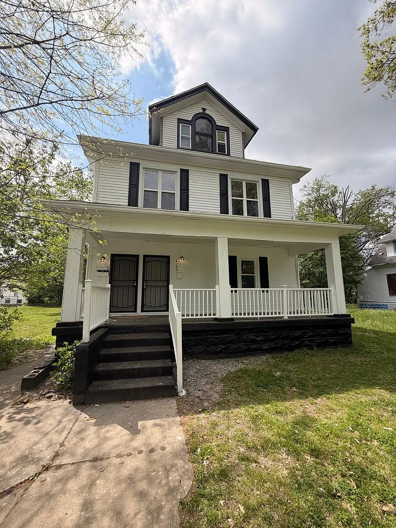4140 W Broadway — Photo 1
