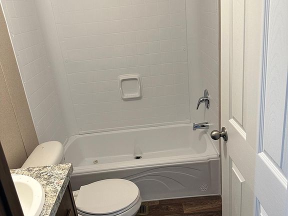2nd image of 346 Barker St