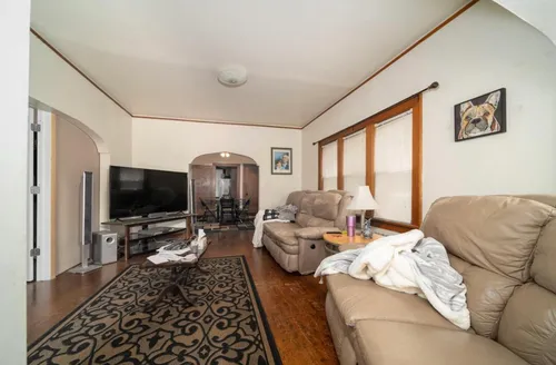 3046 N Oakland Ave #3 Photo 1