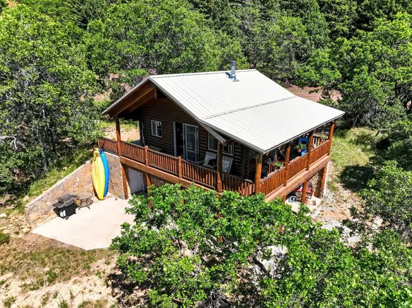 1545 N Squirrel Dr, Alton, UT 84710