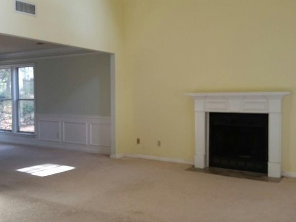 2nd image of 5735 Wylmoor Dr