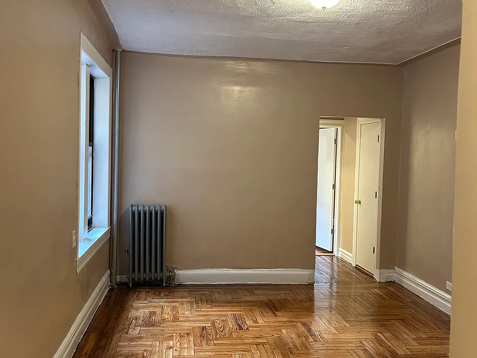 2771 Valentine Ave #22