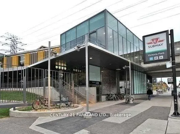 5 Massey Sq #215, Toronto, ON M4C 5L6