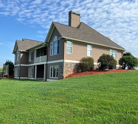 2nd image of 85 Ridgemont Ln