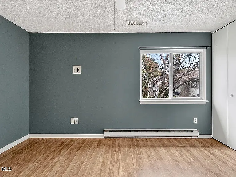 80 Crestwood Ter — Photo 12