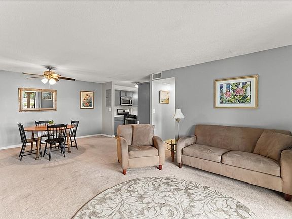 5th image of 685 Oak St #7-12