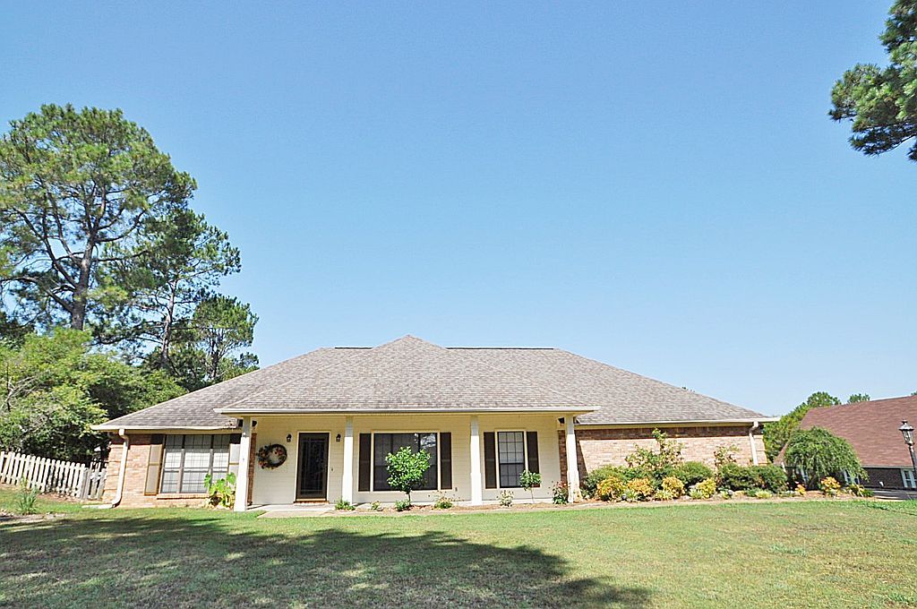 2020 Lawndale Dr - Property Image