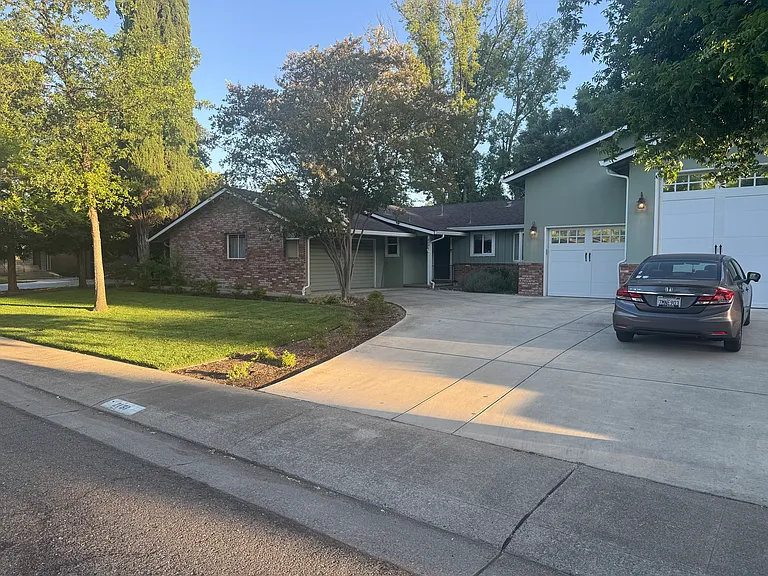 Fernvale Dr — Photo 1
