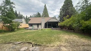 1739 Holiday Ln — Photo 37