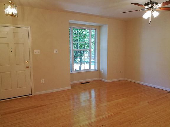 5th image of 11105 Maryland Manor Ct
