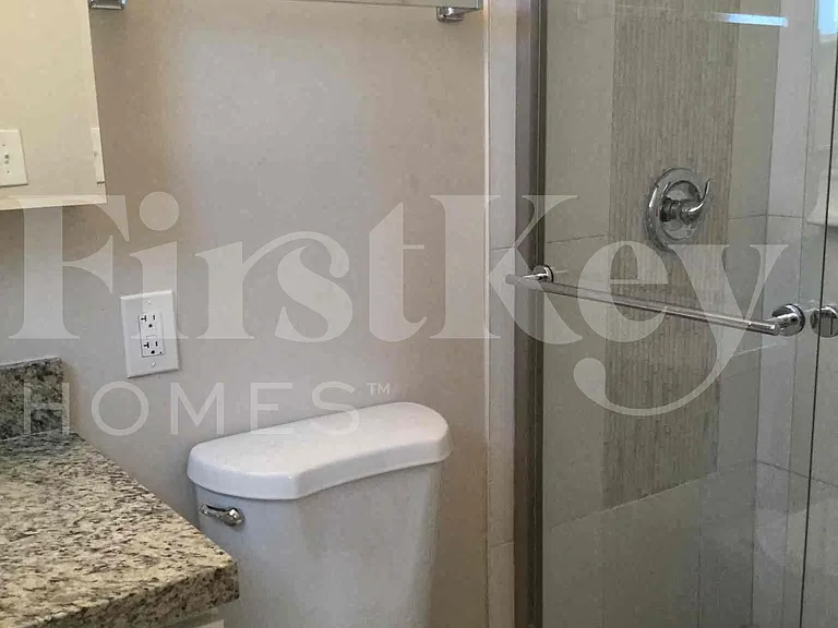 1785 SW 43rd Ave — Photo 9