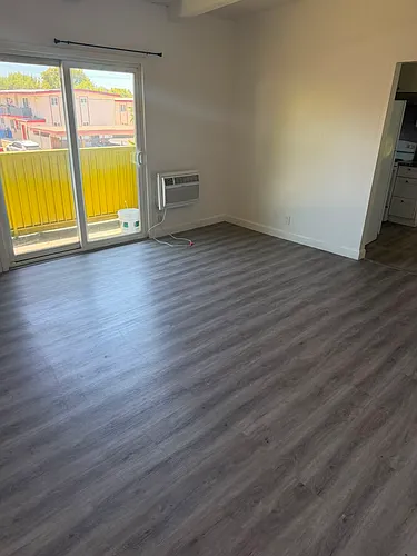 1640 Adams Ave #4 Photo 1