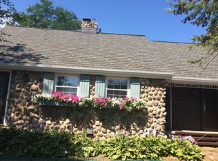 N2329 Maloney Rd, Kaukauna, WI 54130