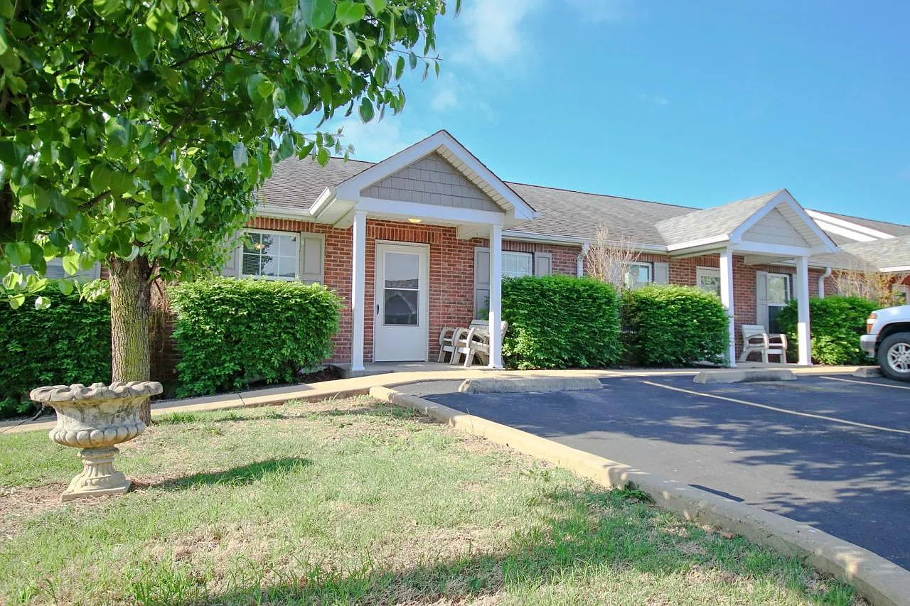 1001 Keystone Dr — Photo 4