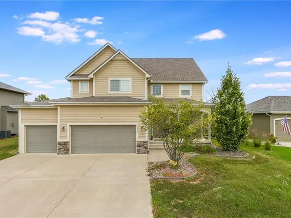 1009 SE Auburn Ct, Blue Springs, MO 64014