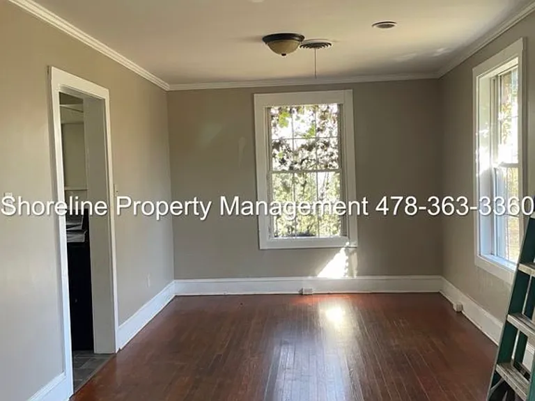 411 Forest Rd — Photo 7