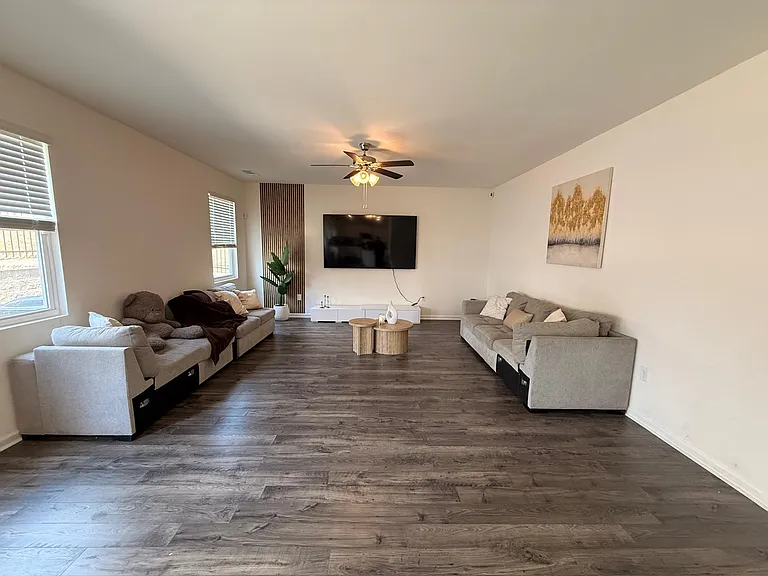 1435 Village Brook Dr — Photo 8