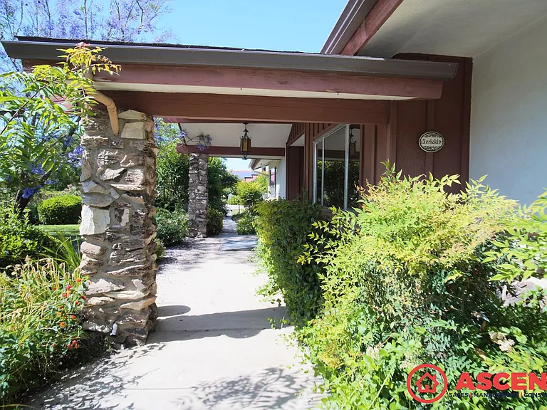 7932 Stine Rd — Photo 3