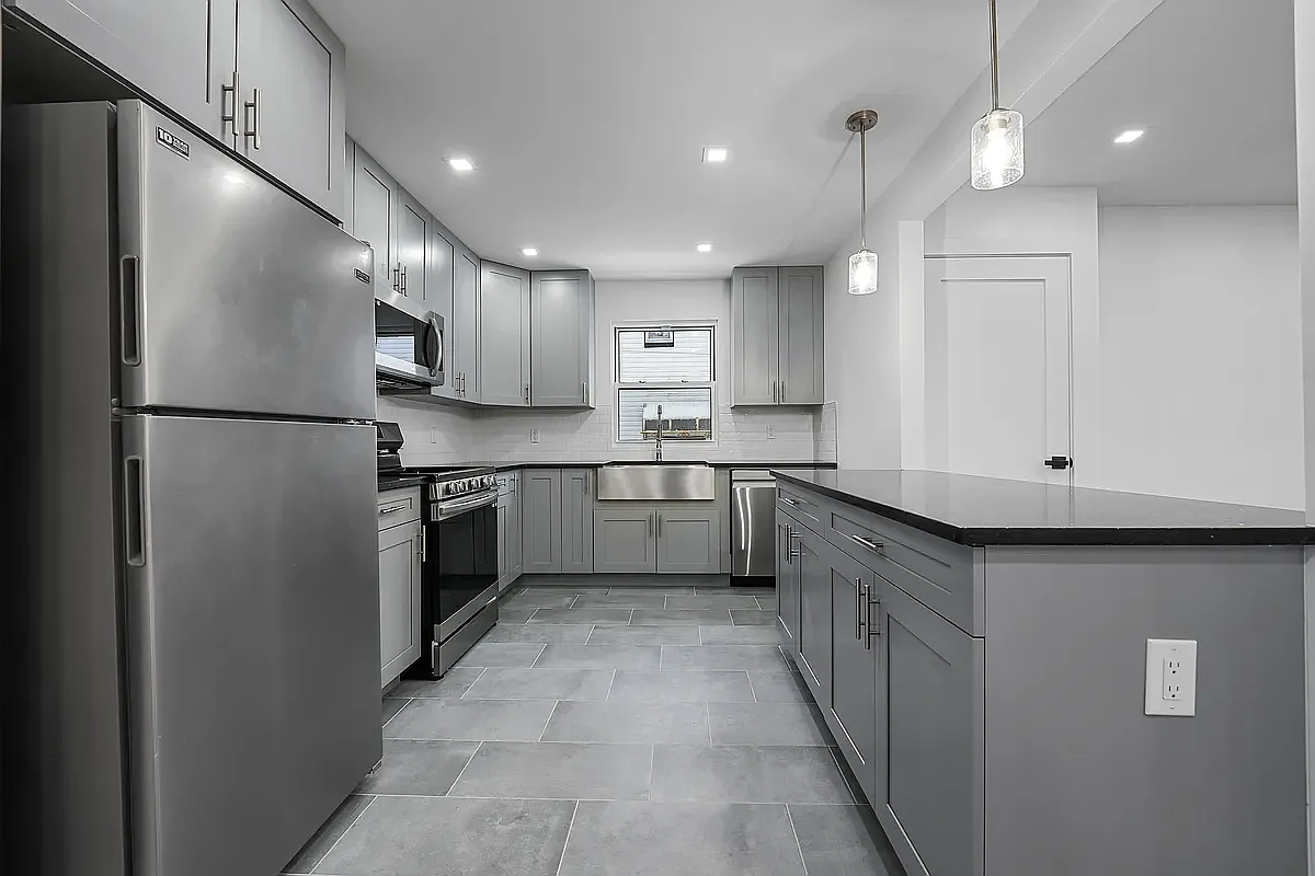 220th Pl, Springfield Gardens — Photo 4