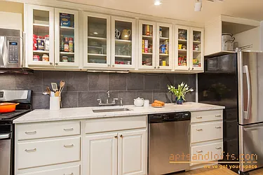 Rented by aptsandlofts.com